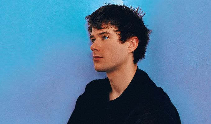 is alec benjamin a christian